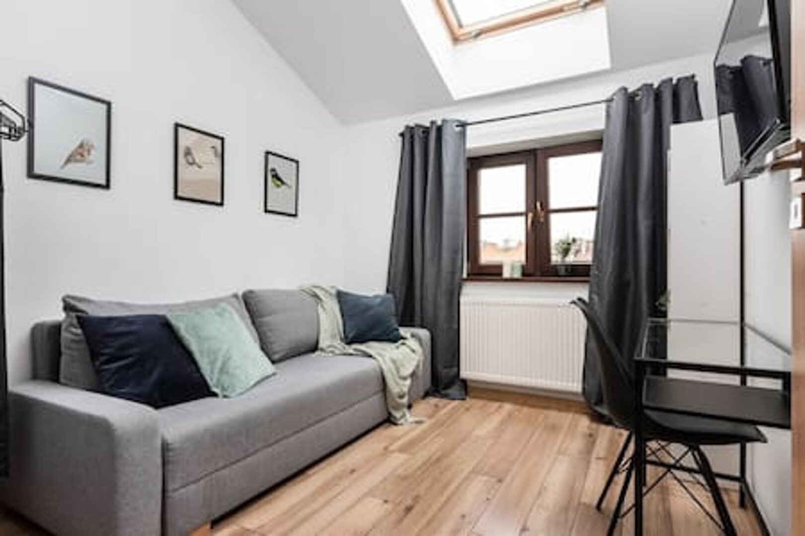 A8A. Blossom - Old Town Residence