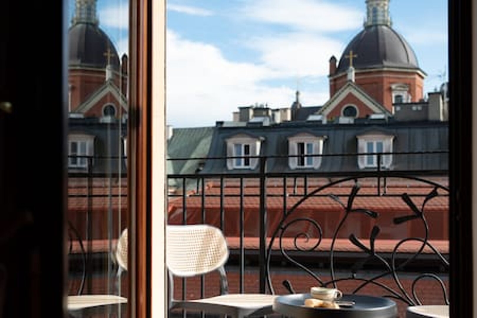 Dome View Apartment by the Main Square