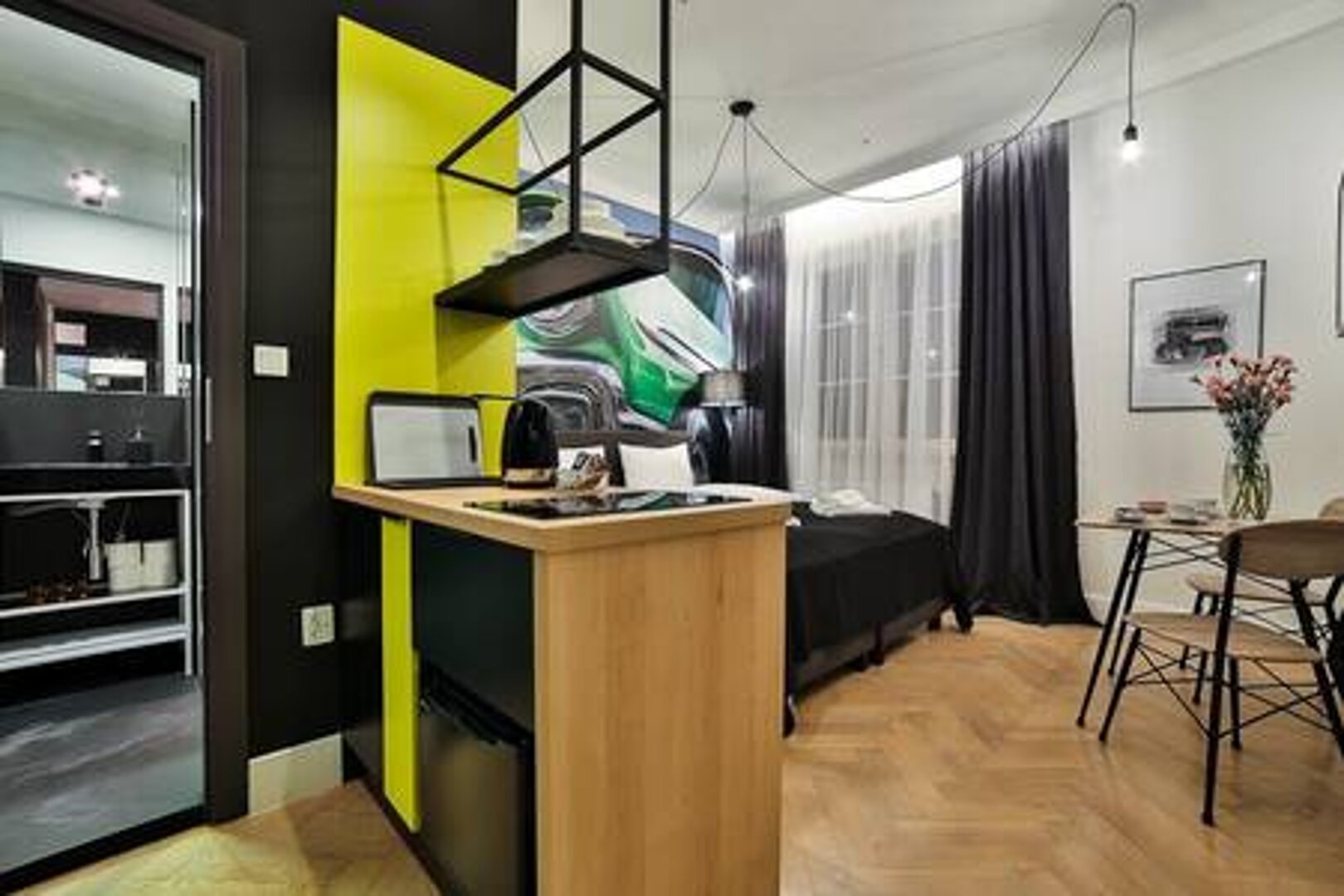 UPSTAIRS MANAGEMENT sp. z o.o. - 12