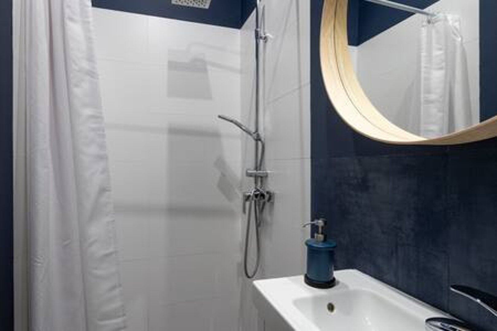 D. Barbacan Suites - Old Town Apartments
