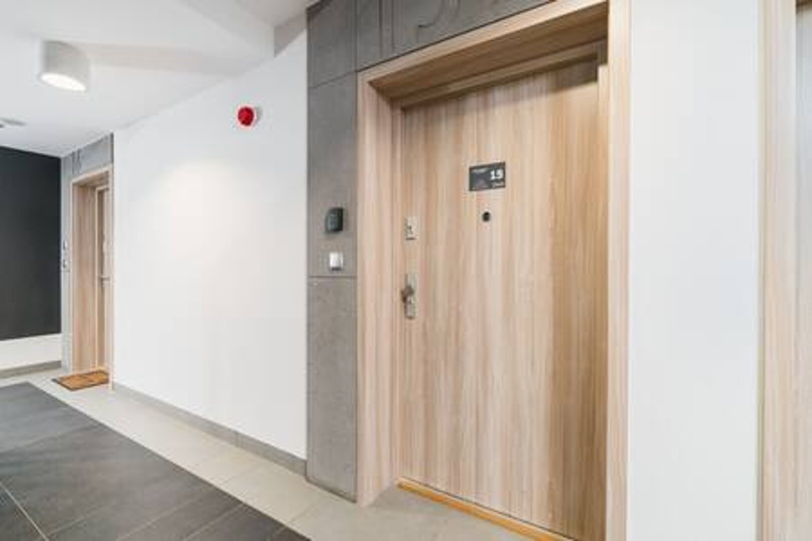 15. Aron Residence - Luxury Studio - Center