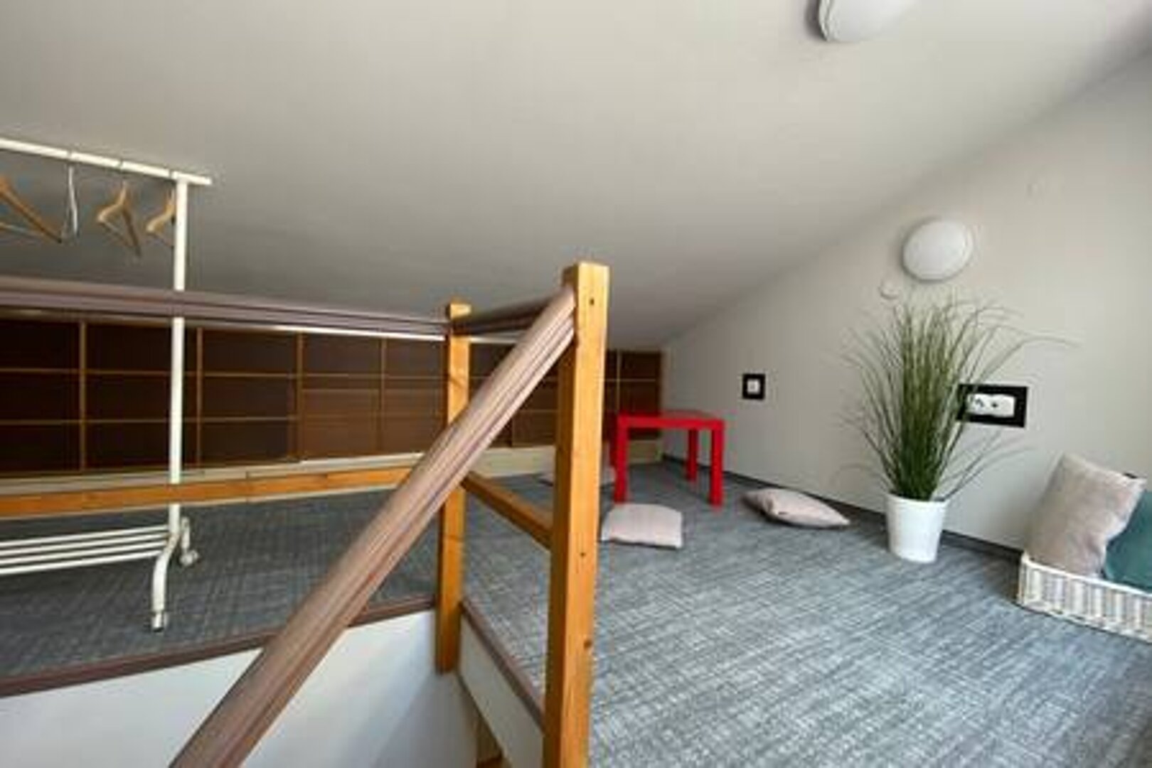 UPSTAIRS MANAGEMENT sp. z o.o. - 24