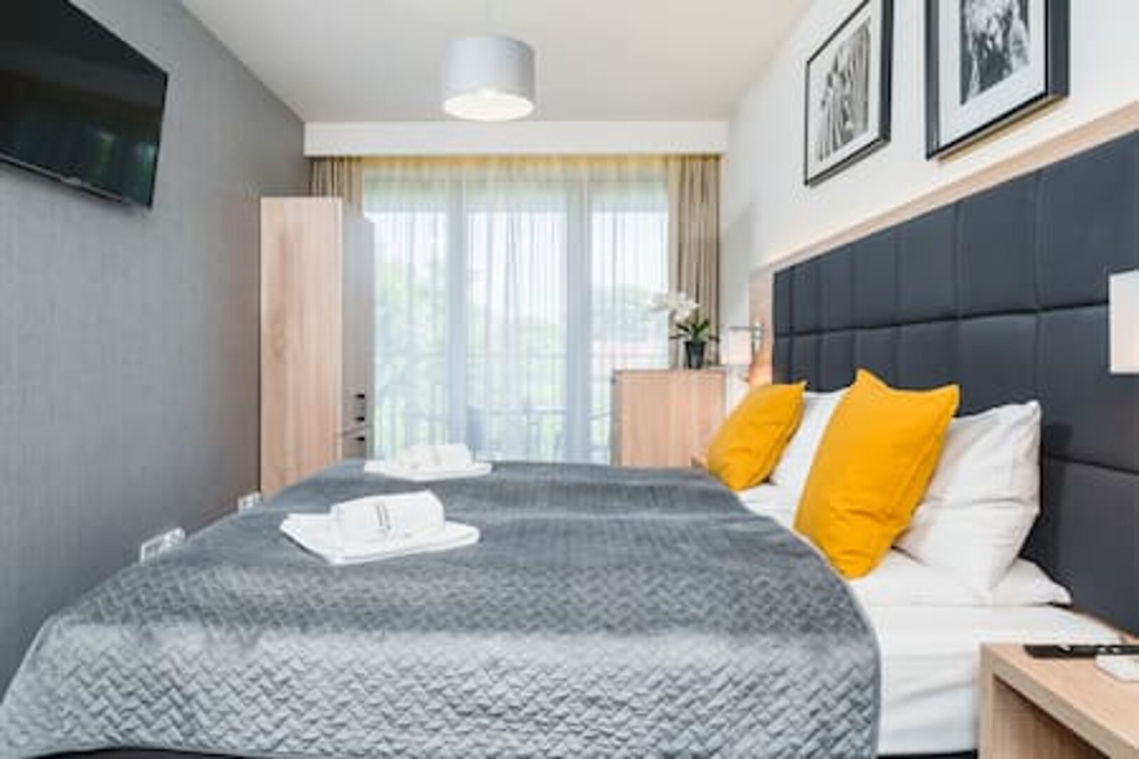 32. Aron Residence - Luxury Studio - Center