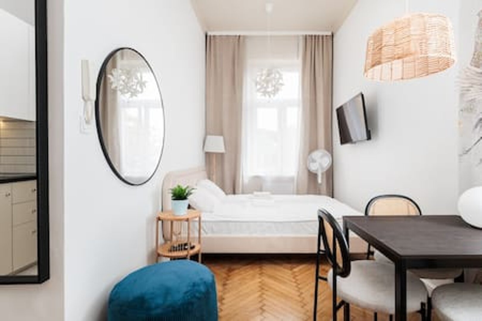Klasyczne Studio w Centrum - 2' na Dworzec Główny